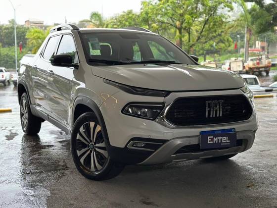 FIAT TORO 2.0 16V TURBO DIESEL VOLCANO 4WD AT9
